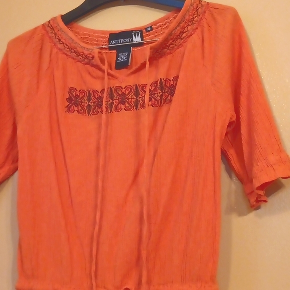 Antthony Tops - Antthony tops, orange pumpkin short sleeve embroidered trim top women's SZ XS